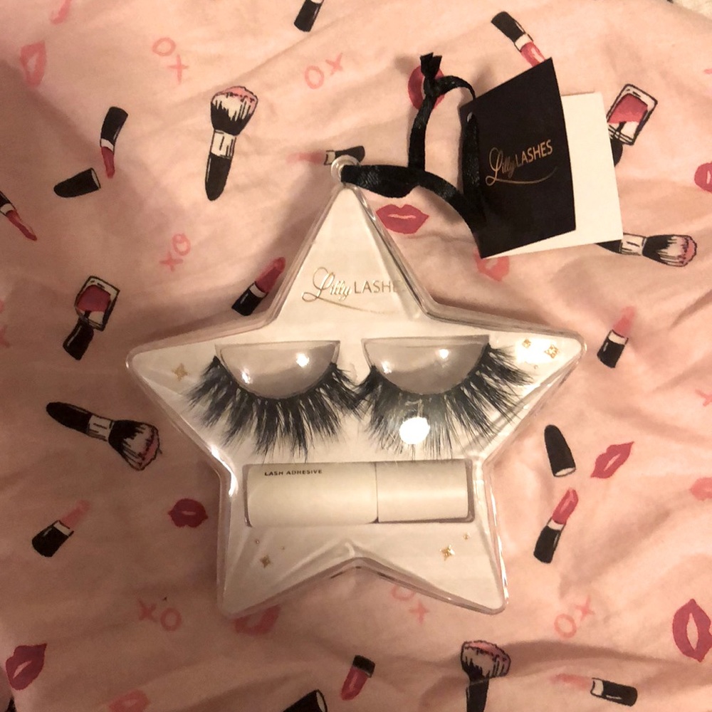 Lilly Lashes in Miami